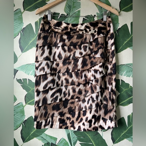 Worthington Leopard Print Pencil Skirt Size 8 Petite - Picture 1 of 4